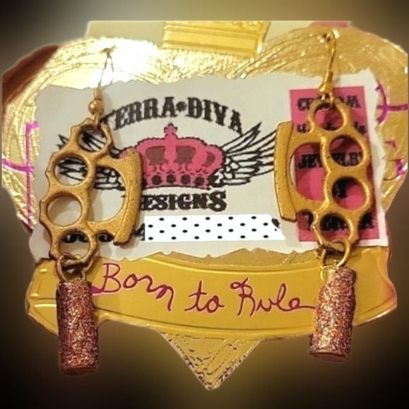 Pink glitter 22 bullet casing  brass knuckle dangle punk rock ammo earrings NWT - Picture 5 of 17